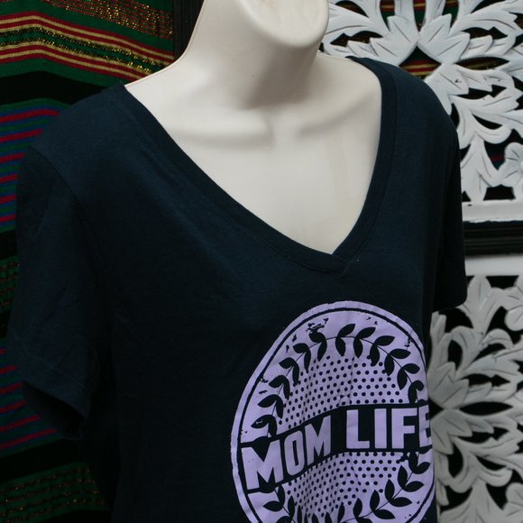 Moms Life tshirt - Picture 8 of 8